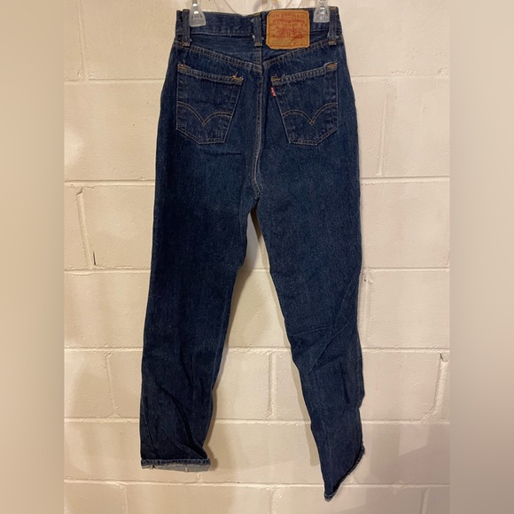 Vintage 501s women’s specific shrink to fit Levi’s - Picture 2 of 11